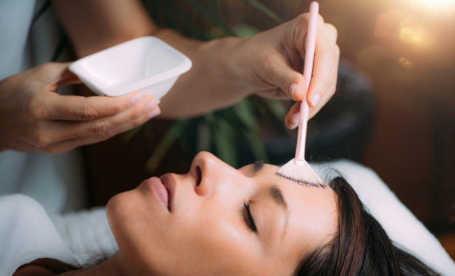 Noviembre 2025: Fisioterapia Dermatofuncional Facial con técnicas fotosensibles